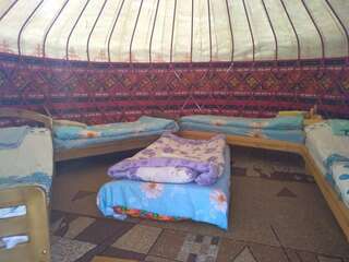Кемпинги Karakol Yurt Lodge Каракол Шатер-3